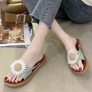 Flower Accent Flip-Flops - US 6.5